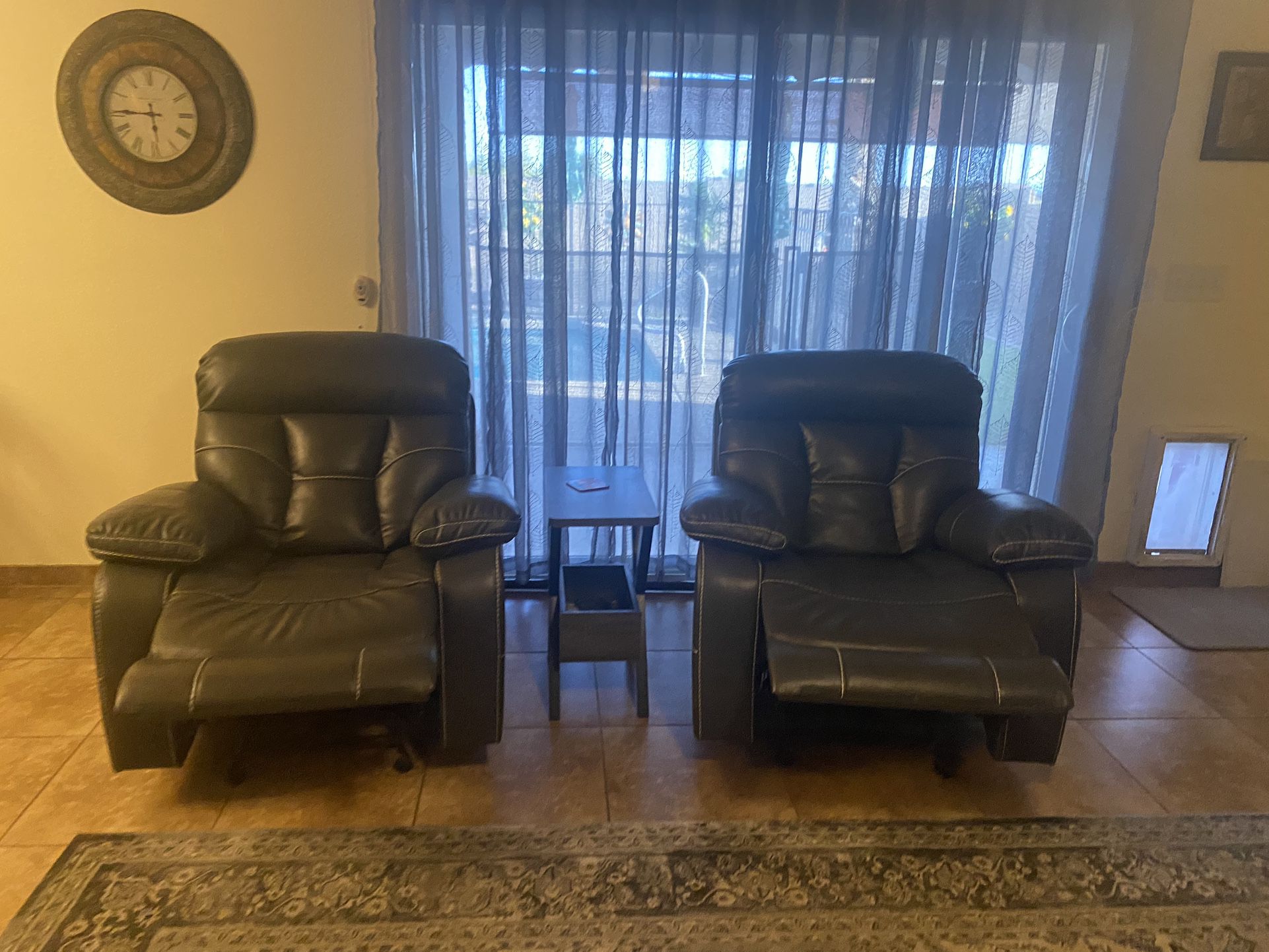 Reclining Leather Chairs 