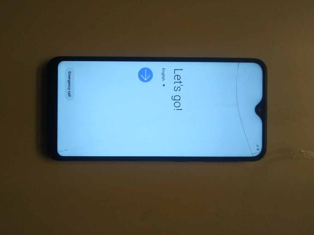 Samsung A10e (With 2 Random Phones)