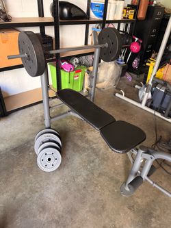 Gold’s Gym XR 8.1 Weight Bench + Barbell & 100 LB Weight Set