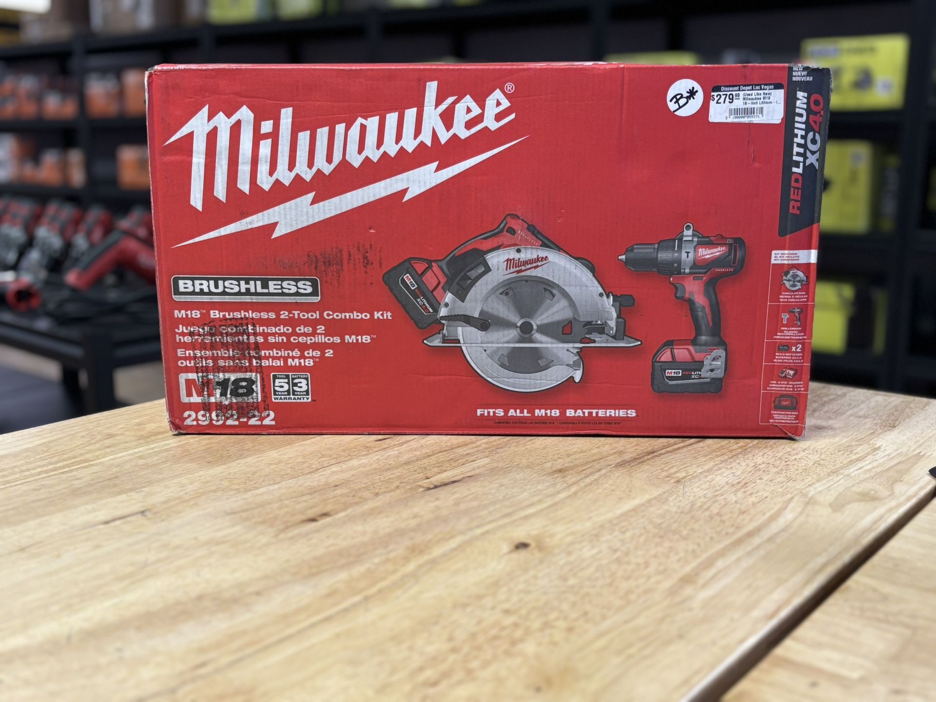 Milwaukee M18 18-Volt Lithium-Ion Brushless Cordless Hammer Drill and Circular Saw Combo Kit (2-Tool) with Two 4.0 Ah Batteries