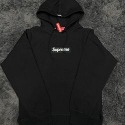 Supreme Fit And Hoodie