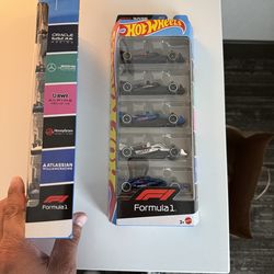 Hot wheels 5 pack