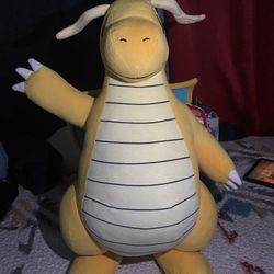 Dragonite Plush 