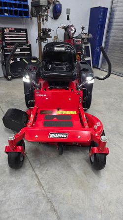 Zero Turn Riding Mower Ready To Mow Today  big 20hp v-twin 42" cut ( Only 23.9hrs of use) like new