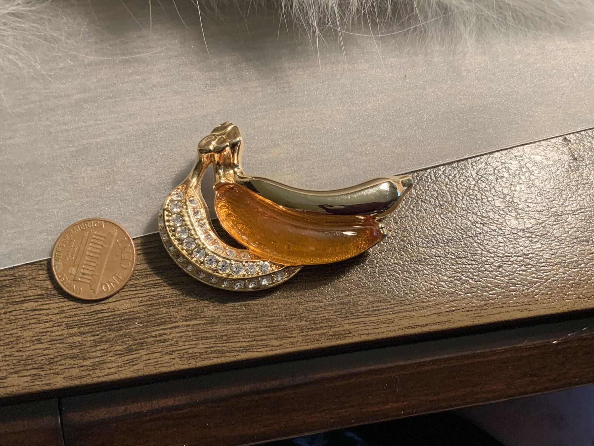 Jellied Banana Brooch