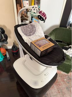 Uppababy mamaroo multi motion swing