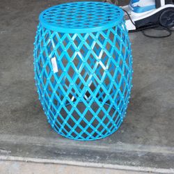  End Table Or plant Stand