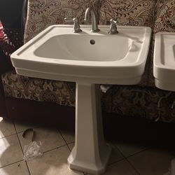 Bath sinks