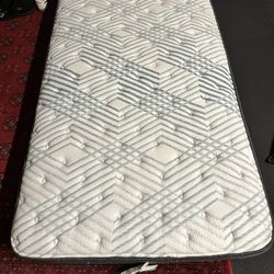 Twin Mattress 
