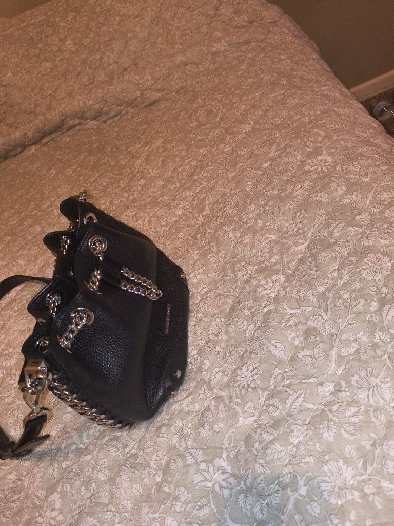 Alanis Small Pebbled Leather Bucket Bag /Michael Kors