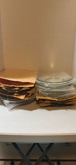 Lot of 33 ANCHOR HOCKING CLEAR Glass 8” Plates – Great for Events, Weddings, Catering-ALL $45 CASH