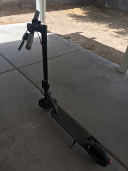 E scooter with charger