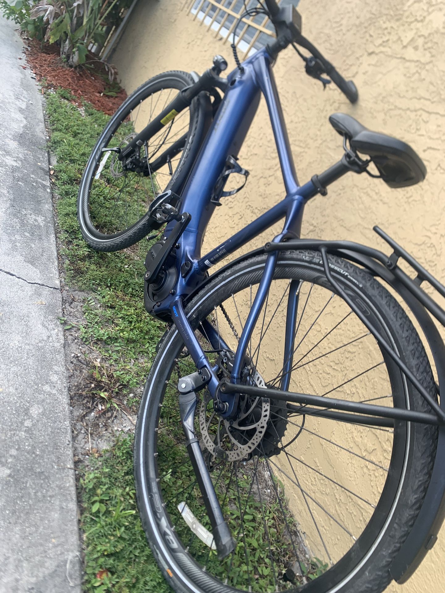 Giant Hybrid Electrical Bike