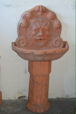 Lion Wall Mounted Water Feature / Fountain