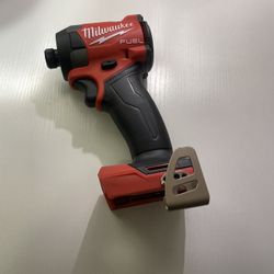 New M18 FUEL 1/4” HEX IMPACT DRIVER (Tool Only Solo Herramienta)