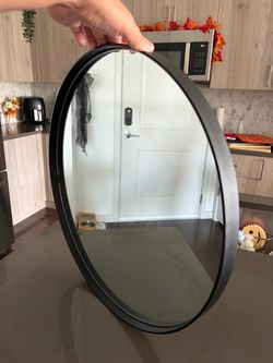 Modern Round Black Metal Framed Wall Mirror (20"–24")