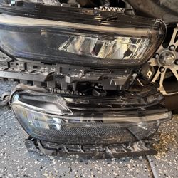 2021 Jeep Gran Cherokee L Headlights 