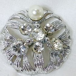 Vintage Potmetal Brooch 