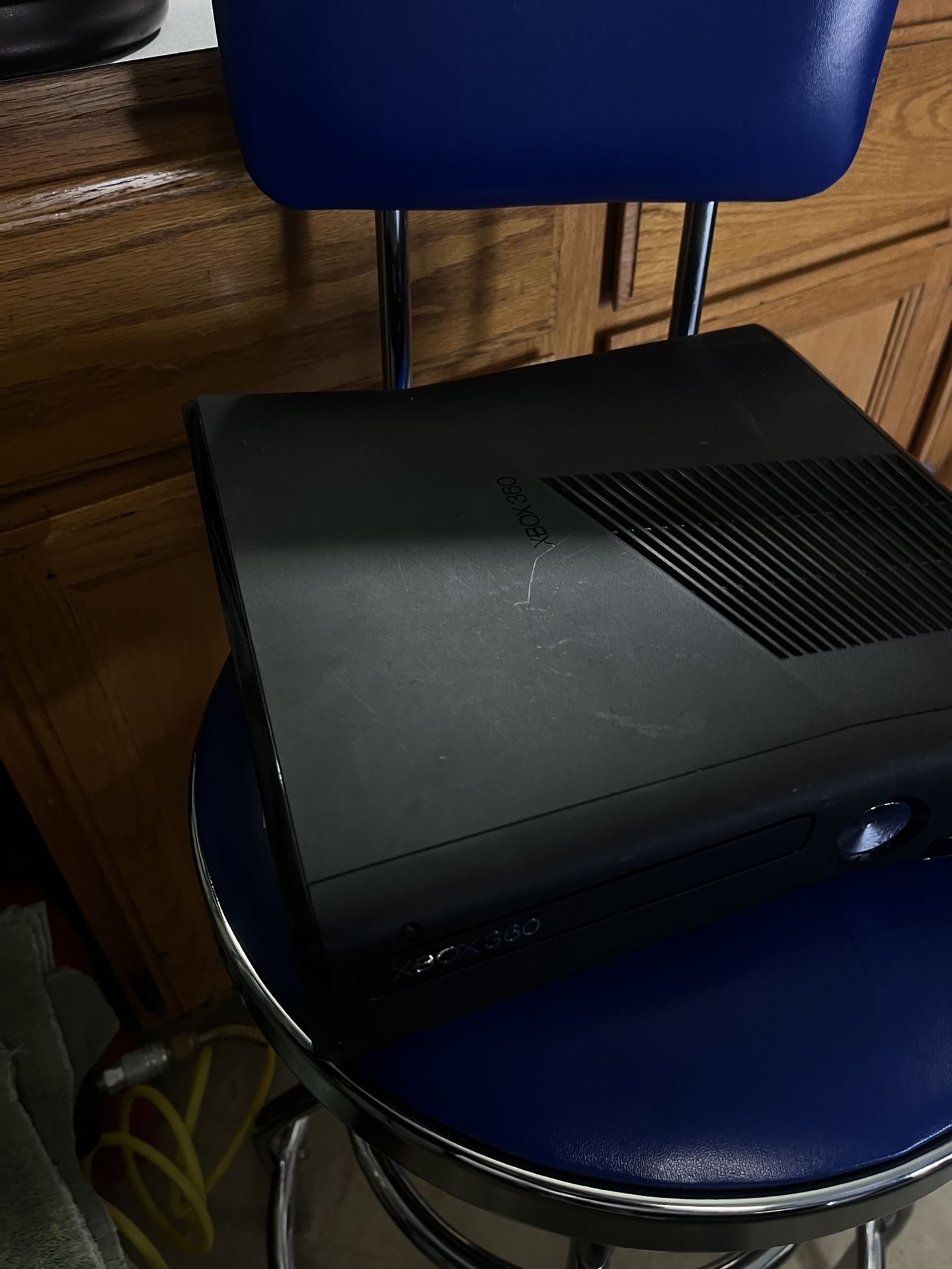 xbox 360 (Price is Negotiable)