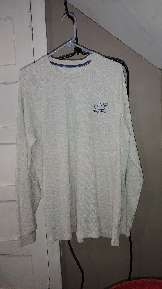 Vineyard Vines men T-shirt Size L