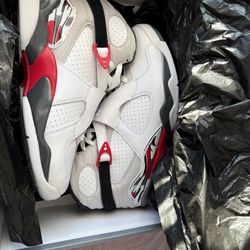 Jordan 8 Bugs Bunny 2025 Size 10 100% Authentic New DS