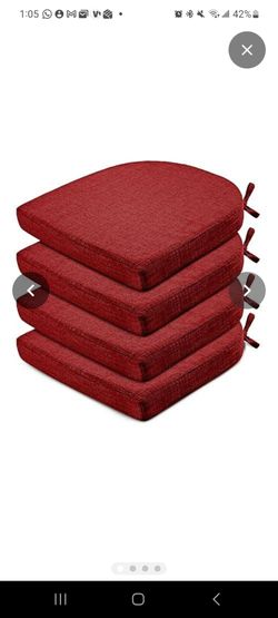 4 cushions