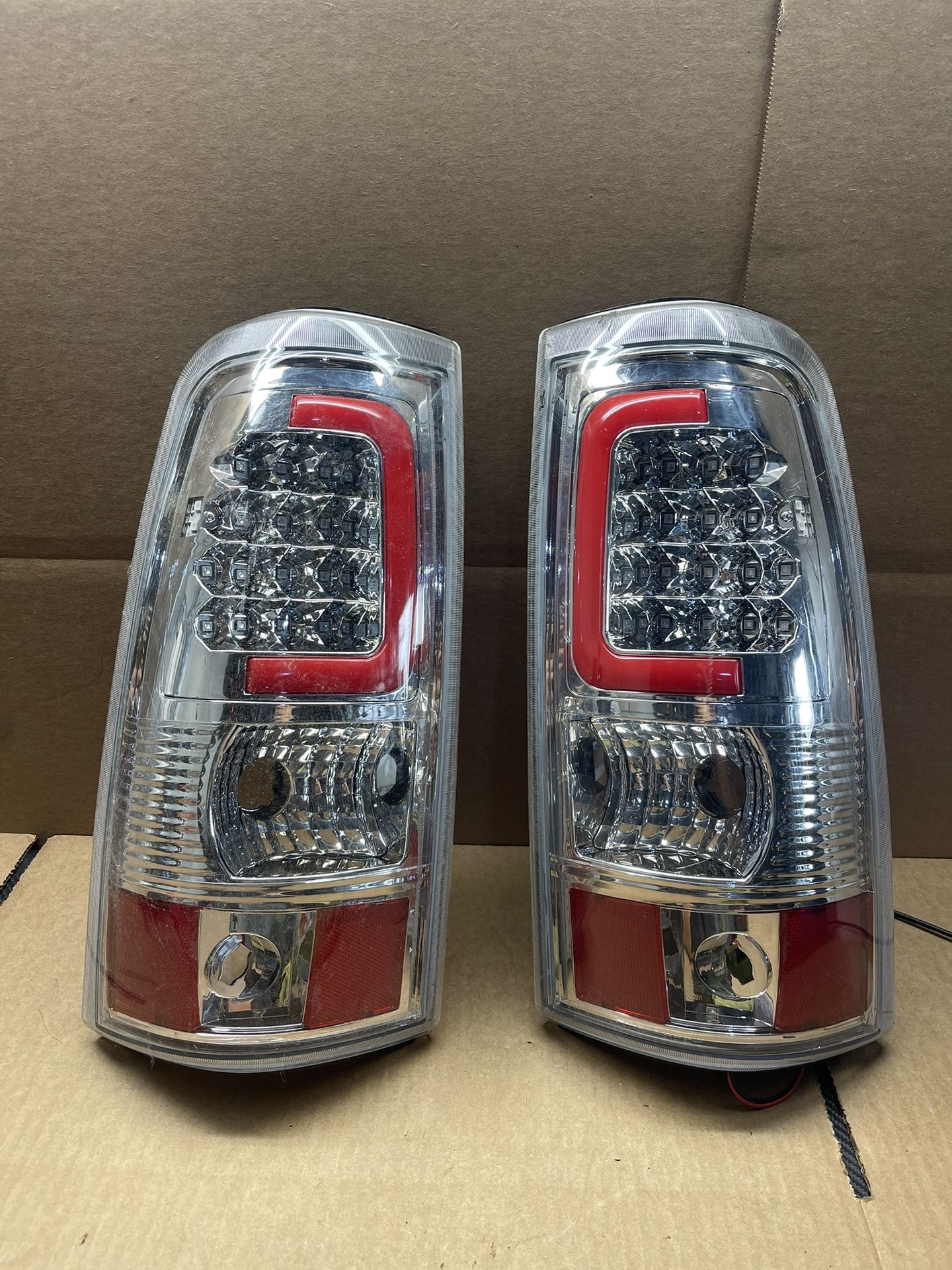 #OT61 2003-2008 Chevy Silverado GMC Sierra Chrome LED Bar Tail Light Pair
