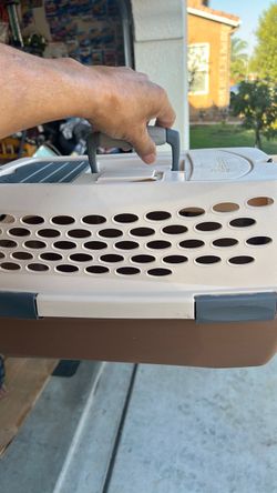 Pet mate kennel, cab