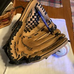 Mizuno Prospect Series 11.5” baseball glove genuine leather model 1150 w/2 baseballs