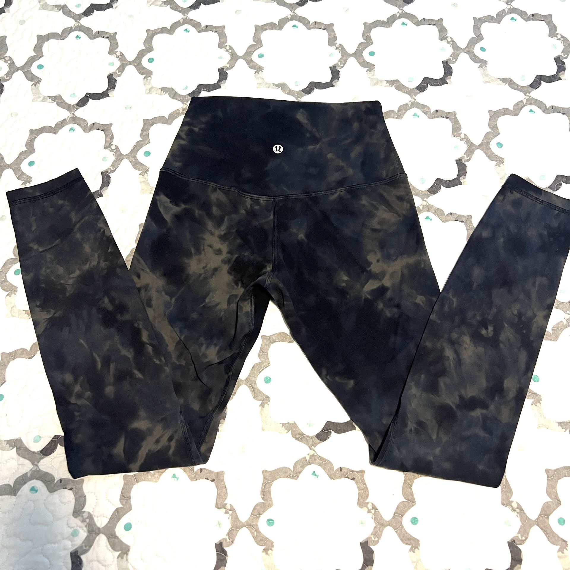 Lululemon Align Size 4 Tie Dye 28”