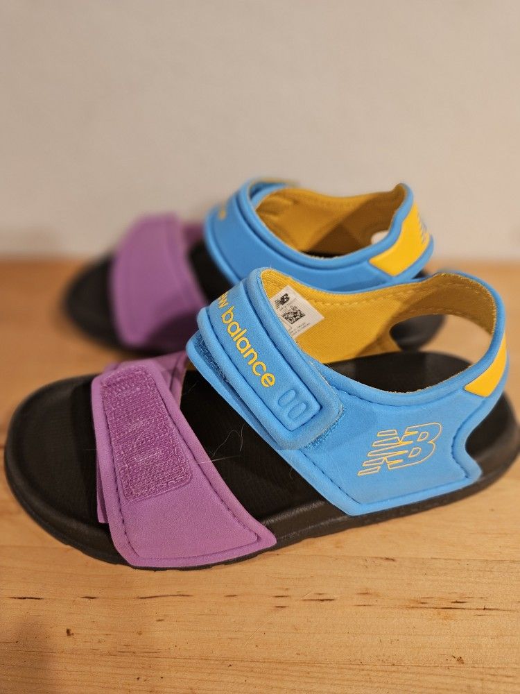 New Balance Kid Sandals size 9 (JP 16cm)