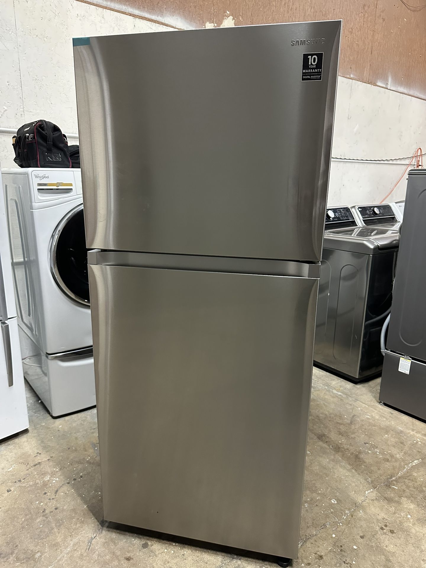 Samsung 2023 29 in. 17.6 cu.ft. fridge with FlexZone and Ice Maker can deliver Fingerprint-Resistant Stainless Steel Retail price $999