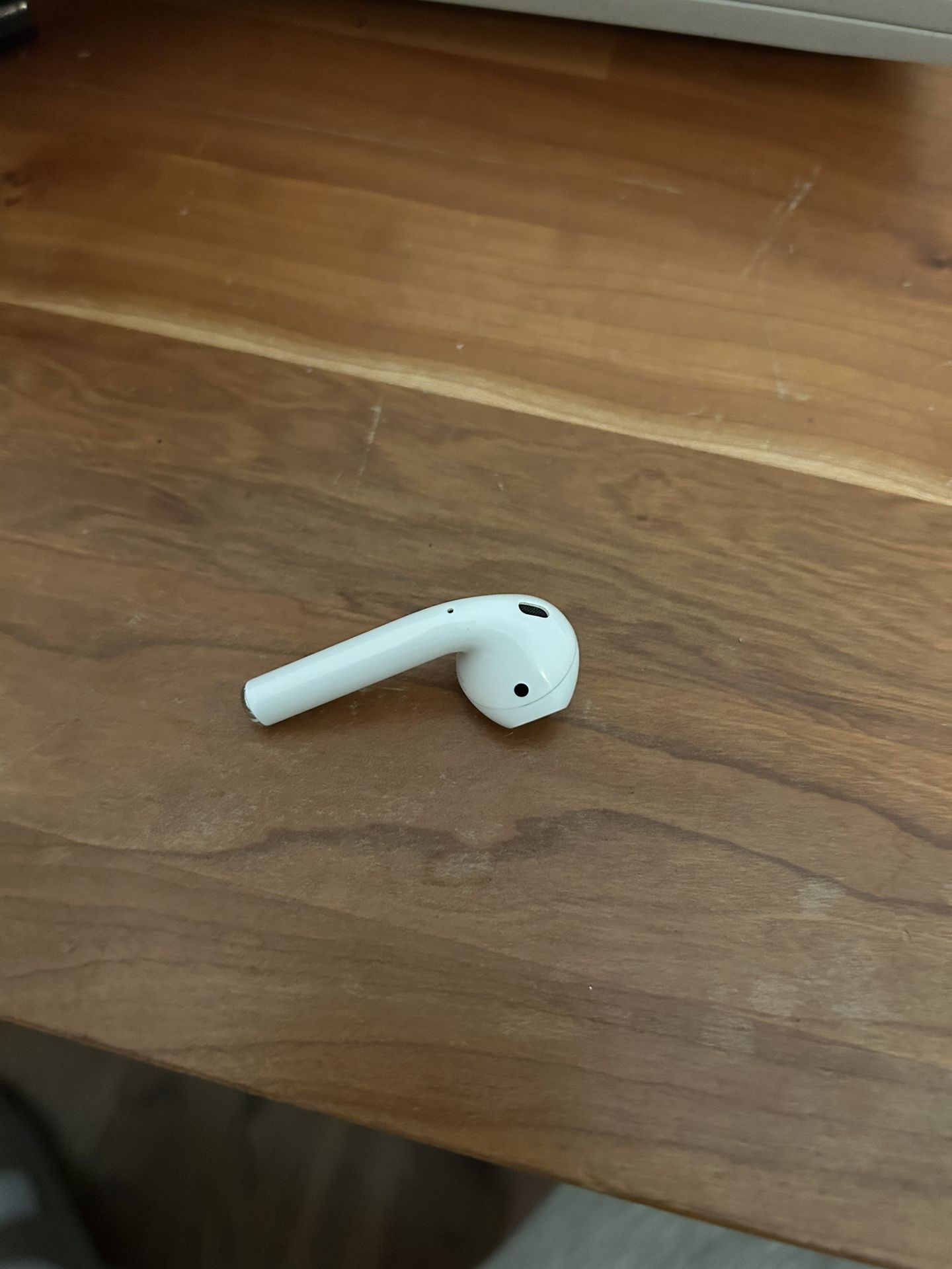 Right AirPod replacement