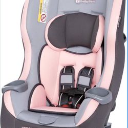 Modern Baby Trend Trooper 3-in-1 convertible car seat.