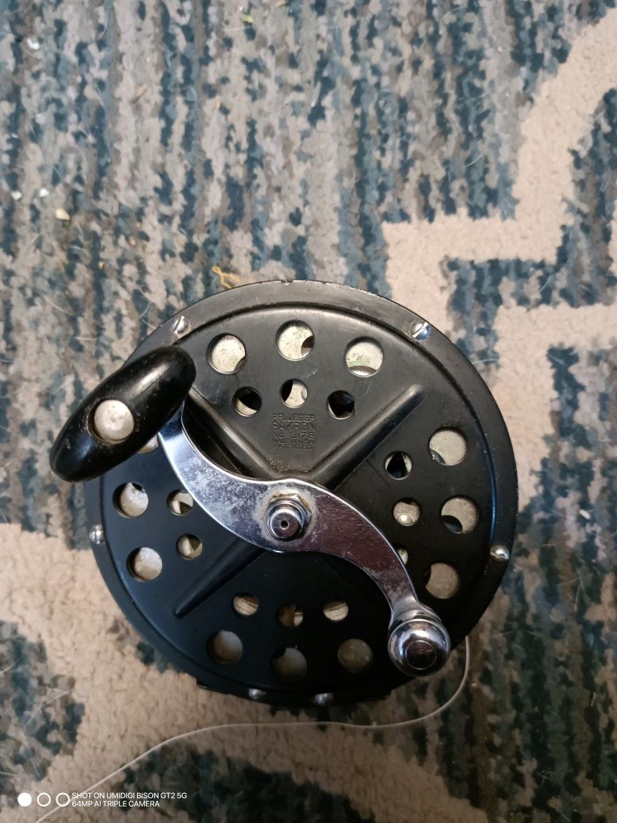 Vintage Large Metal Pflueger Pakron No.3178 Fly Fishing Reel