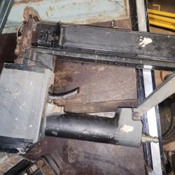 Senco Wide Crown Roofing Stapler