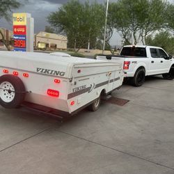 1998 Viking 2470ST