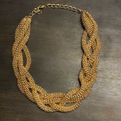 Gold tone fashion necklace