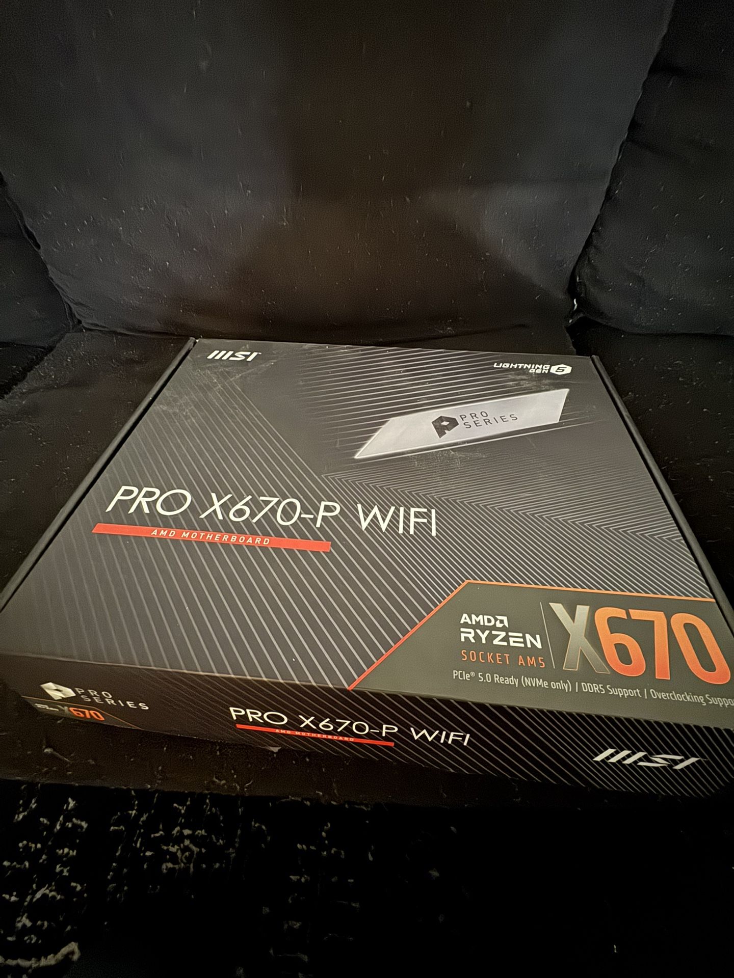 FOR SALE !!!! OFFER UP !!!!!! AMD RYZEN 7 7800X3D & MOTHERBOARD