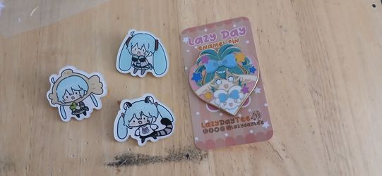 Hatsune Miku Pins