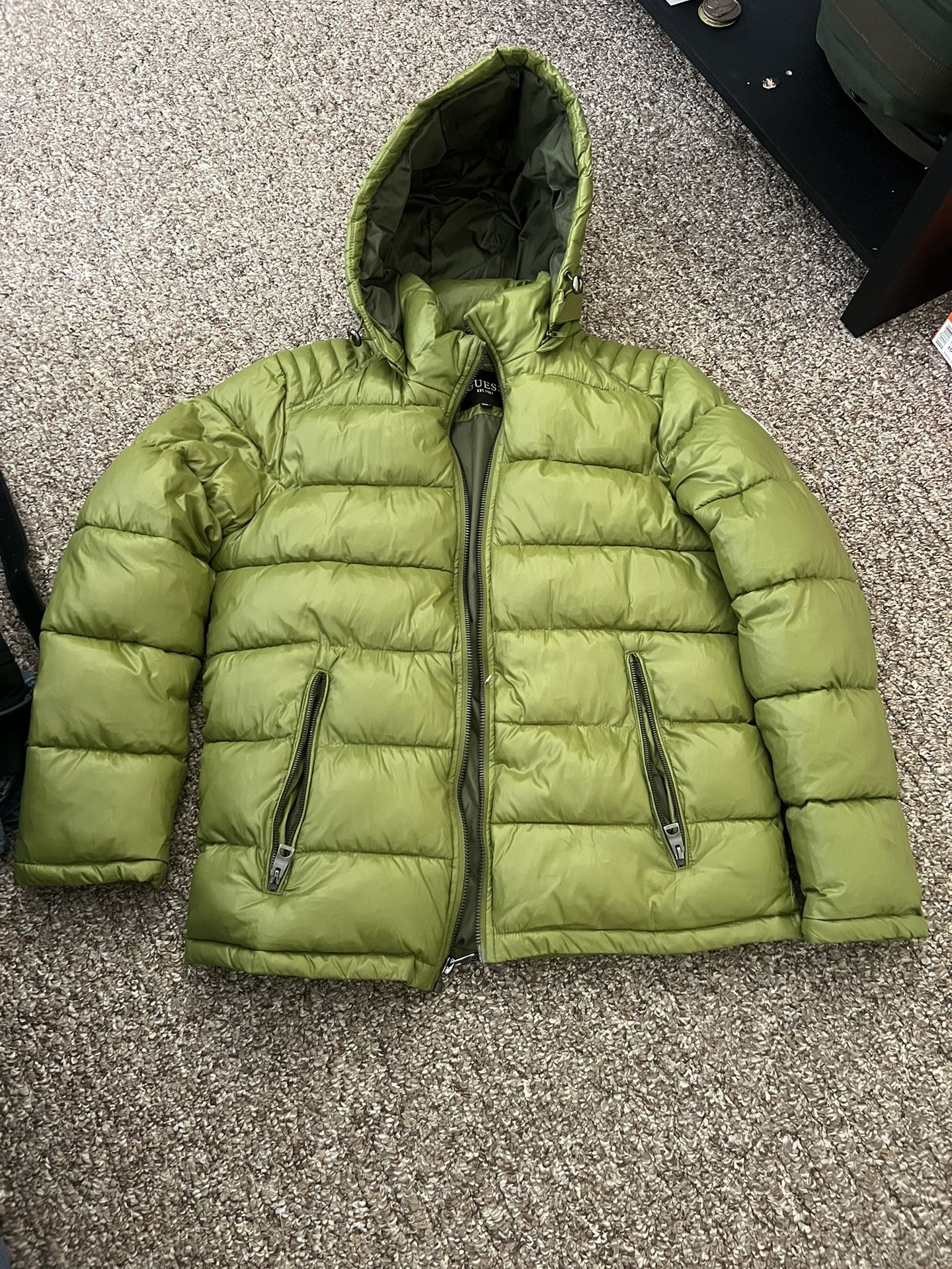 Guess Men’s Removable Hood Insulated Puffer Jacket Size M