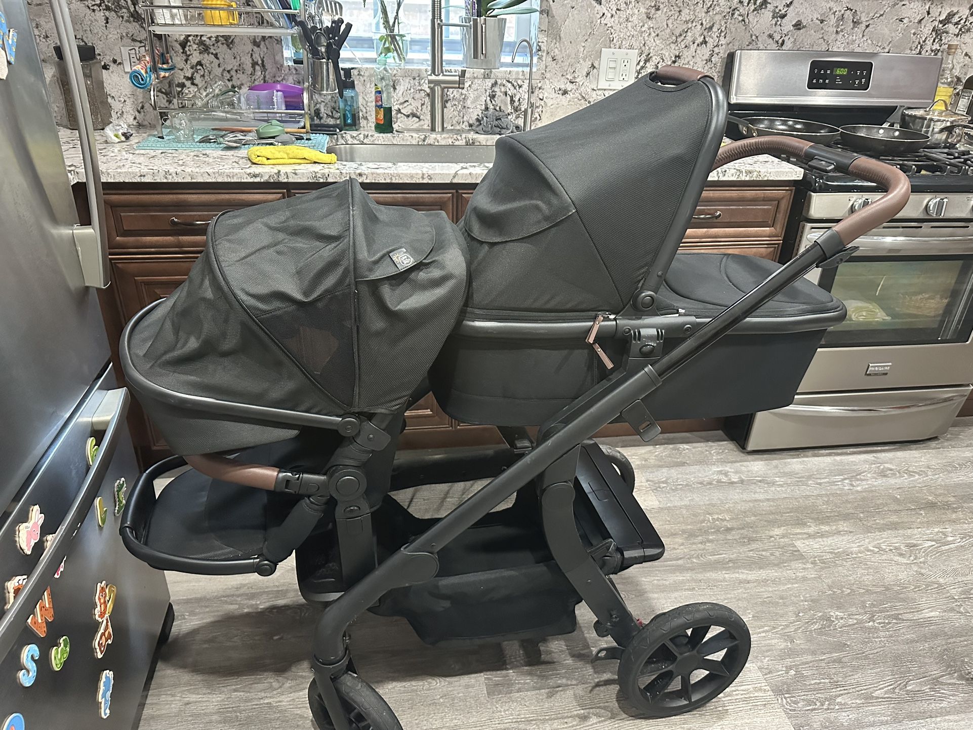 Momcozy Double Stroller