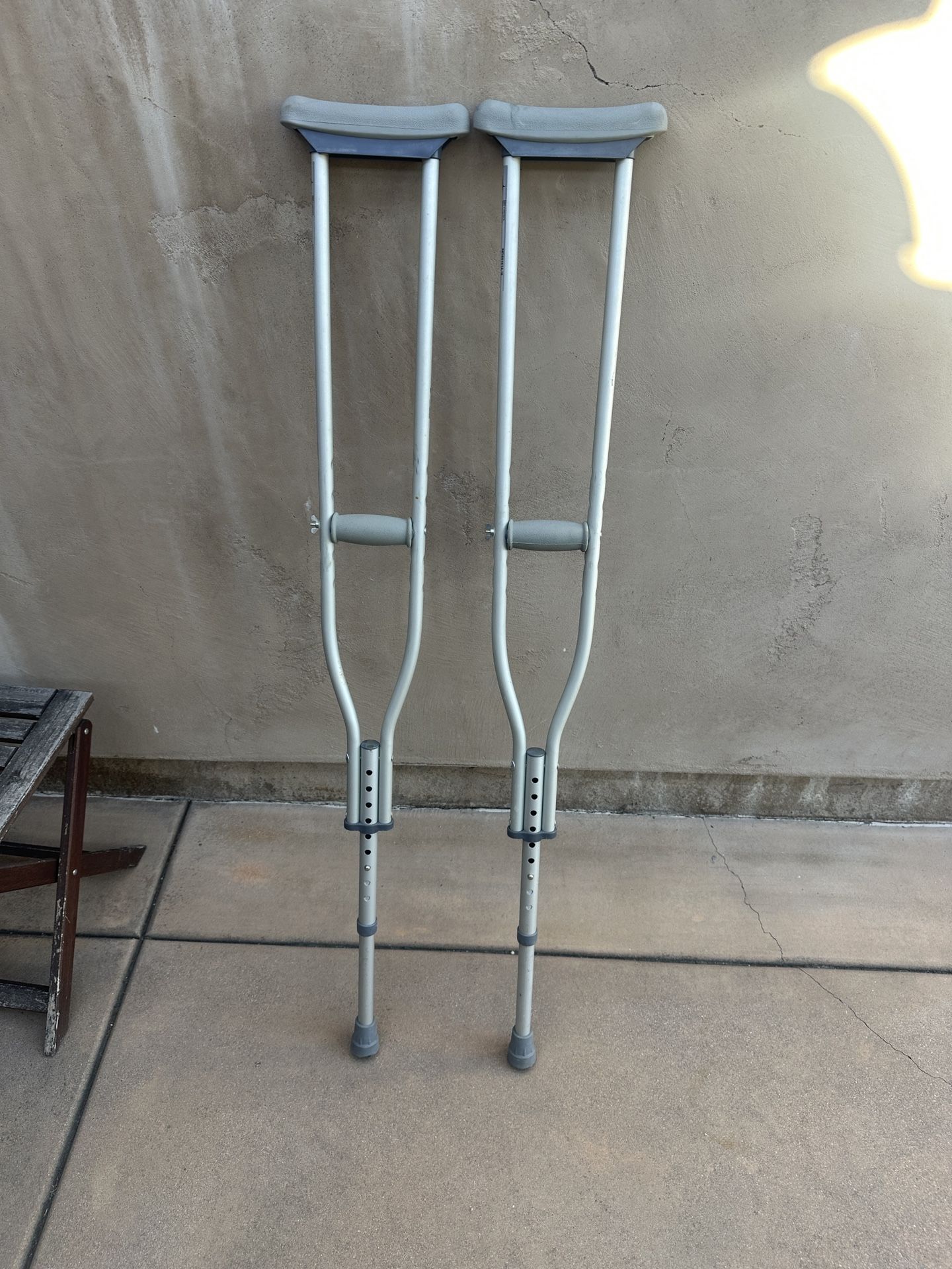 Brand new adjustable crutches