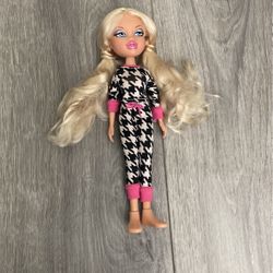 Bratz Sleep Over Doll Cloe 