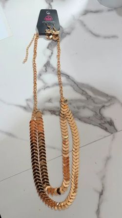 Paparazzi Gold Tone Necklace Earrings Jewelry Set No Stone