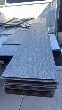 Vinyl flooring (used)
