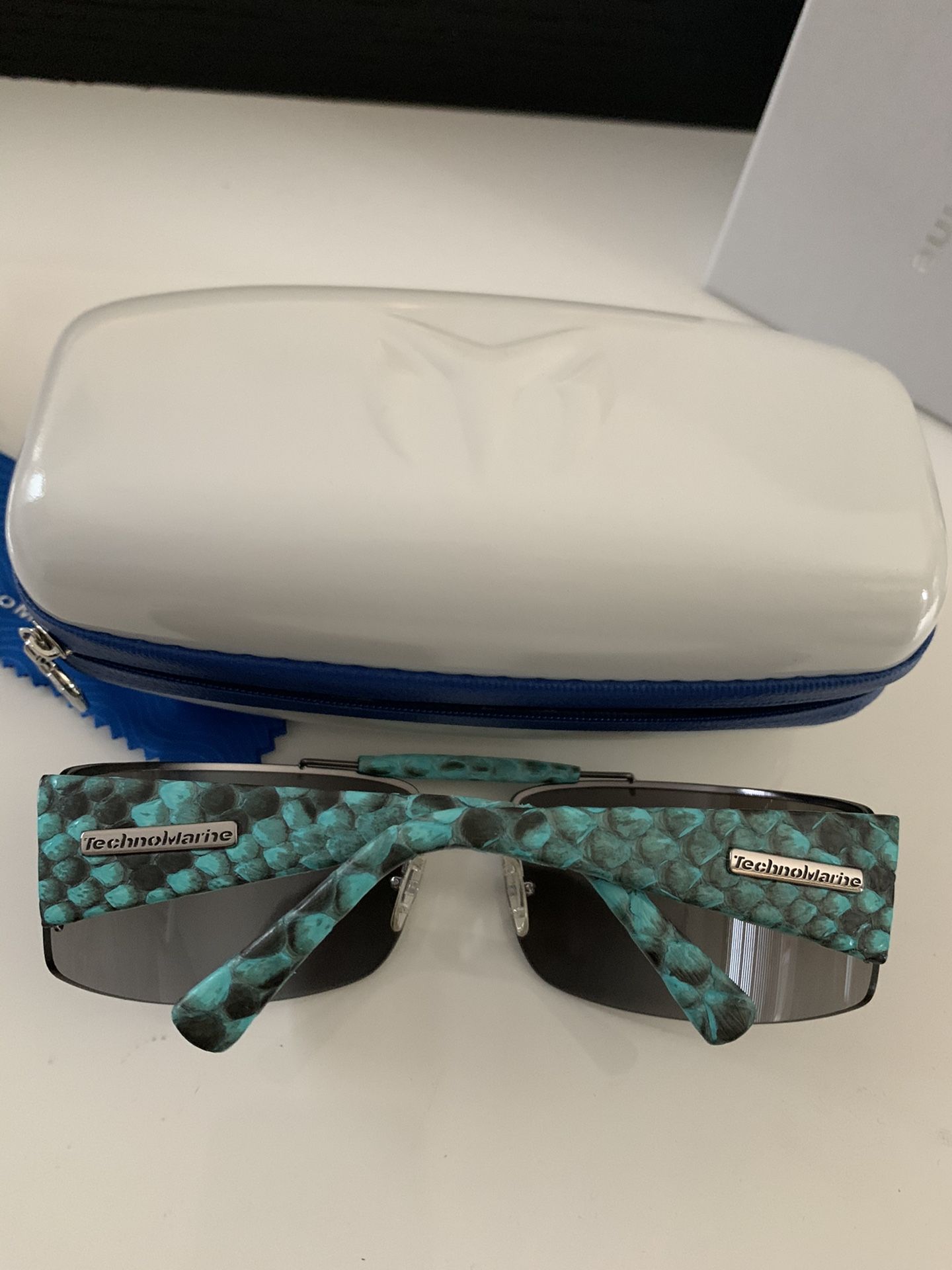 TECHNOMARINE SUNGLASSES 😎! BIG BIG SALE ( THREE)