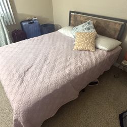 Queen Size Bed With Mattress