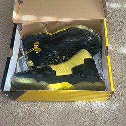 UA Curry 2 Black Knight 