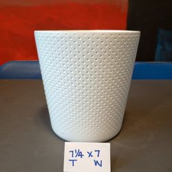 White Ceramic Plant Pot - Dotty Dimples